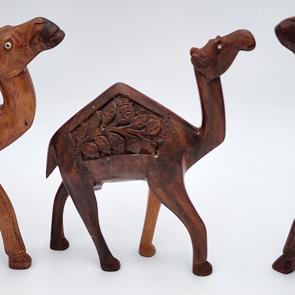 Vintage Hand Carved Standing Wood Camel Sculptures Set Of 3 Bead Eyes Intricate - Picture 10 of 16